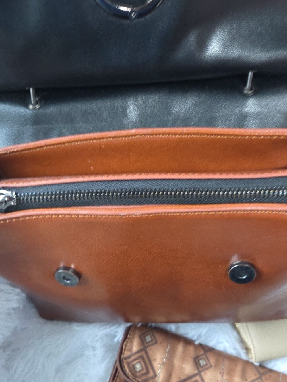 Brown Faux Leather Top-Handle Crossbody Bag And Three Off Brand Wallets AllNew! - Picture 7 of 8